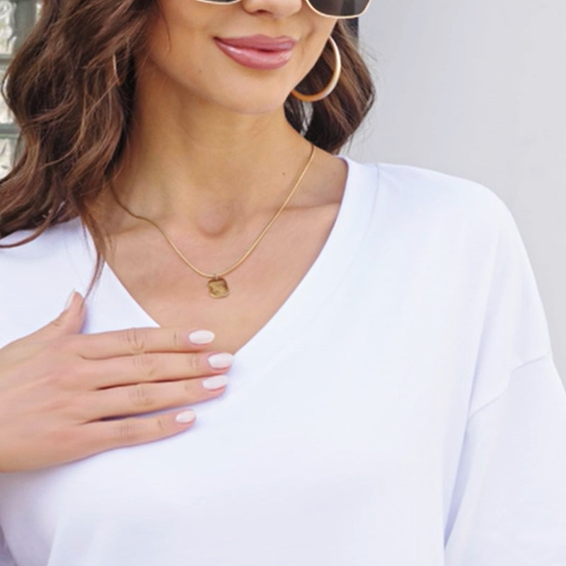 T-shirt à Col en V pour Femmes